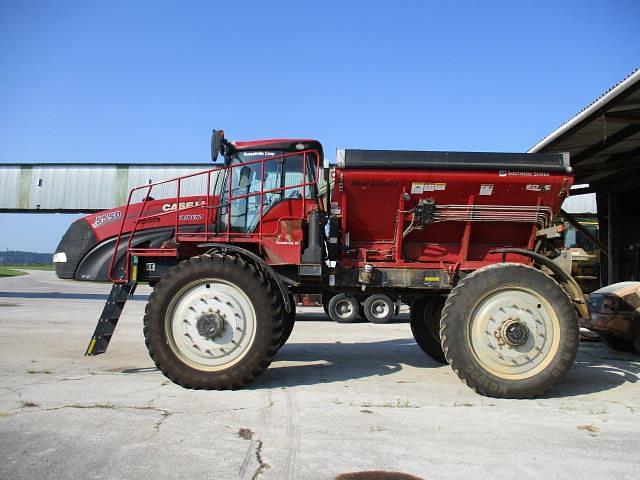 Image of Case IH 5550 Trident equipment image 2