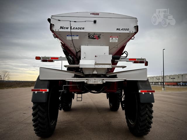 Image of Case IH 5550 Trident equipment image 3