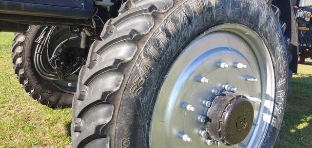 Image of Case IH 5550 Trident equipment image 1