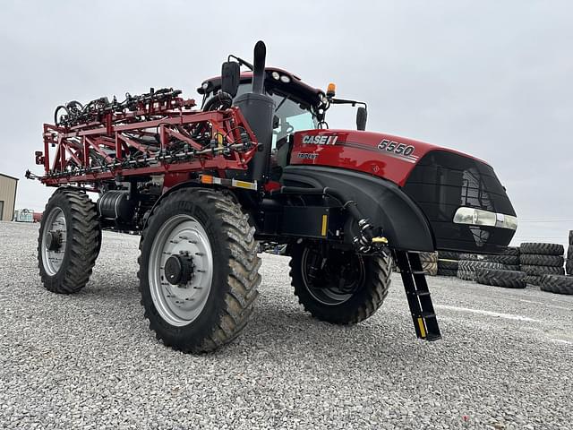 Image of Case IH 5550 Trident equipment image 3