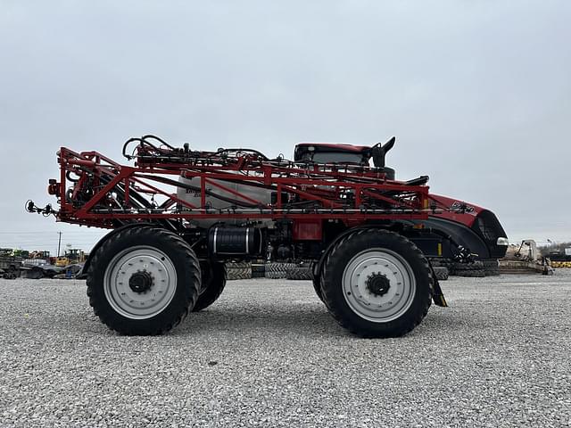 Image of Case IH 5550 Trident equipment image 1