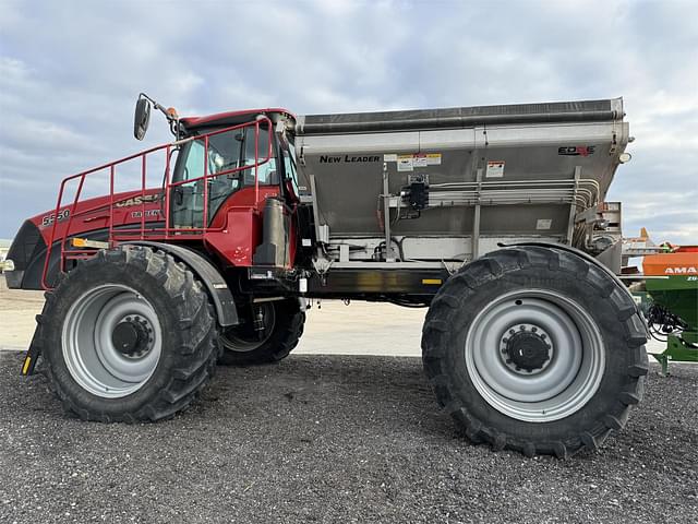 Image of Case IH 5550 Trident equipment image 2