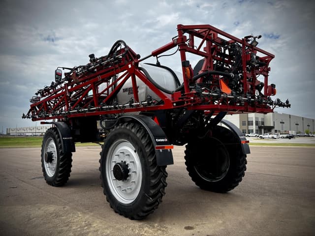Image of Case IH 5550 Trident equipment image 2