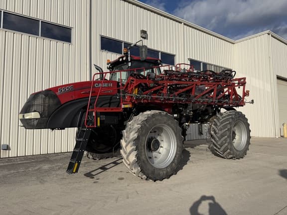 Image of Case IH 5550 Trident equipment image 2