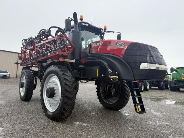 Image of Case IH 5550 Trident equipment image 1