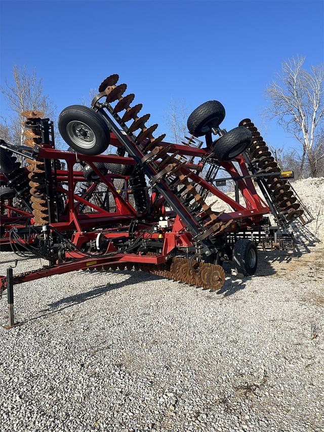 Image of Case IH 335VT equipment image 1