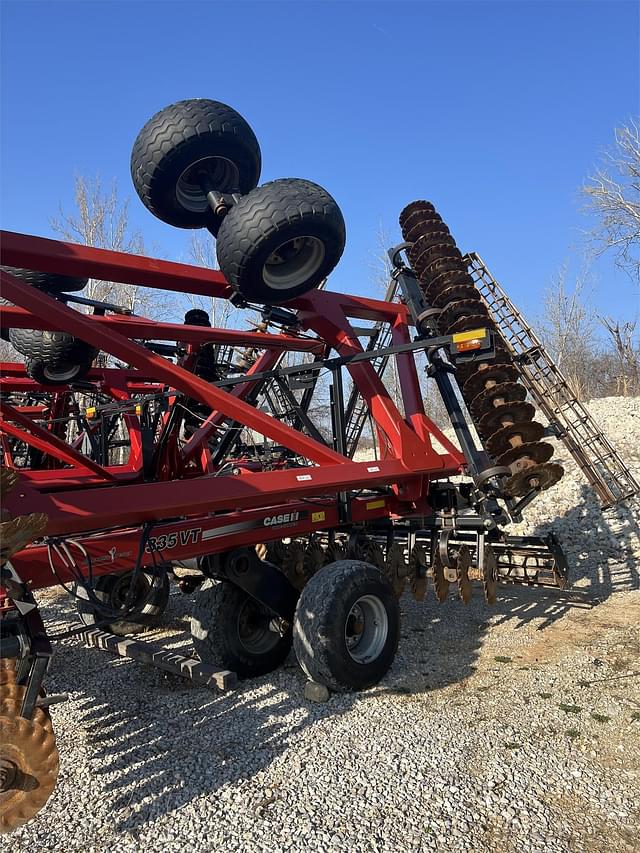 Image of Case IH 335VT equipment image 3