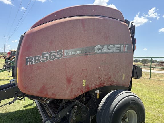 Image of Case IH RB565 Premium equipment image 3