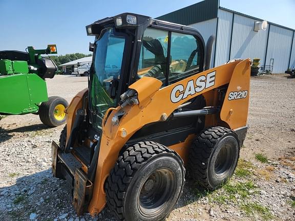 2018 Case SR210 Equipment Image0