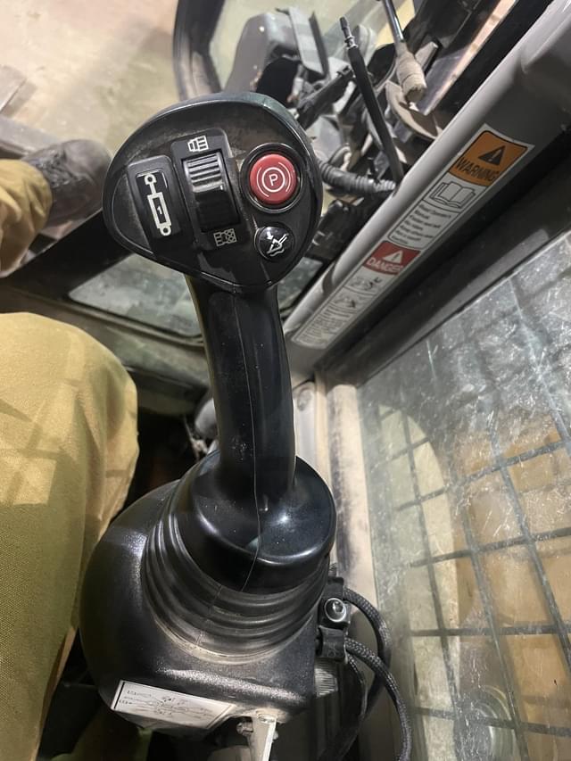 Image of Case TR340 equipment image 4