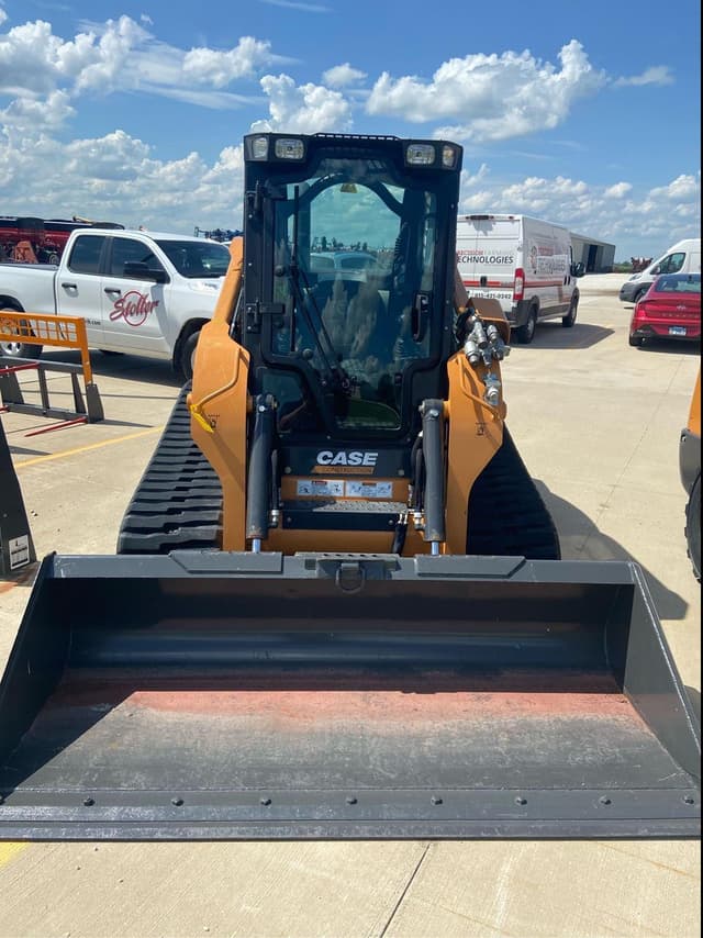 Image of Case TV380 equipment image 2