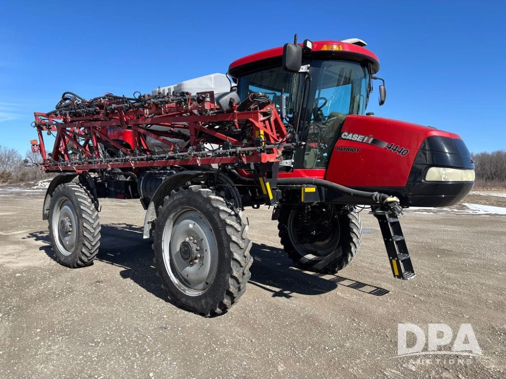 2018 Case IH Patriot 4440 Equipment Image0