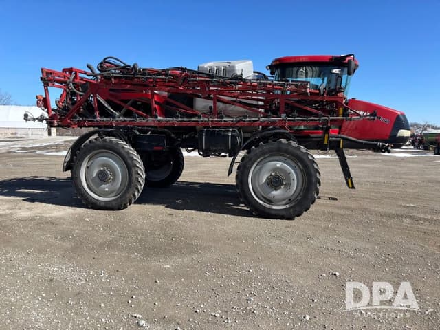 Image of Case IH Patriot 4440 equipment image 2
