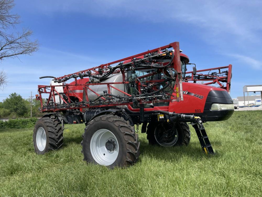 Main image Case IH Patriot 4440