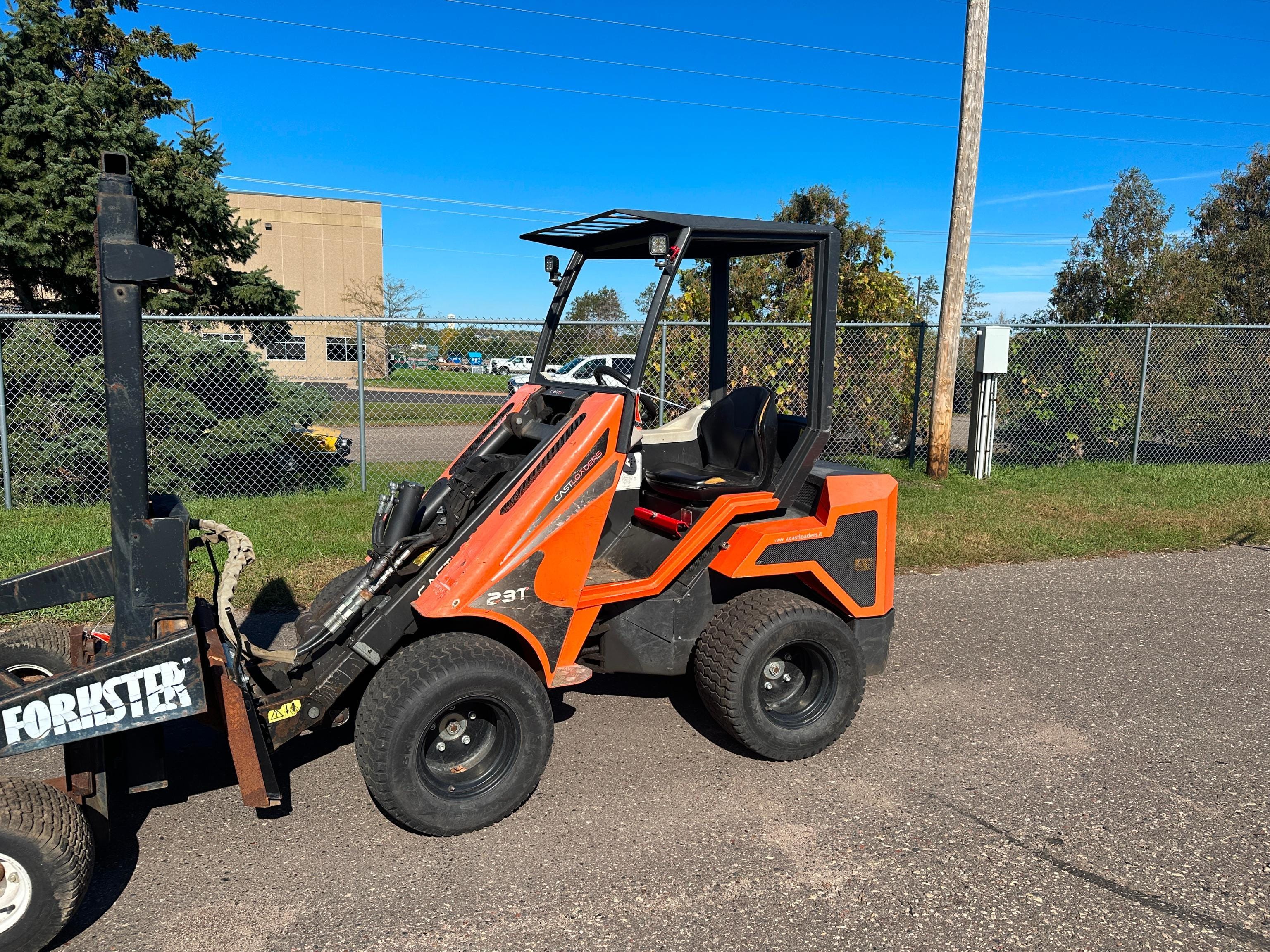 Main image Cast Loader 23T