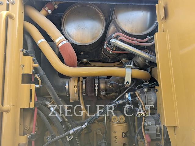 Image of Caterpillar 12M3 equipment image 2