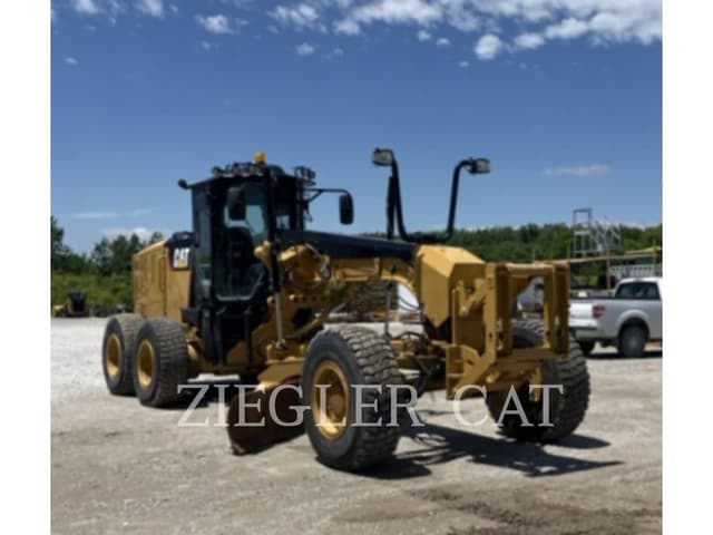 Image of Caterpillar 12M3 AWD equipment image 1