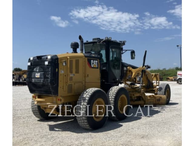 Image of Caterpillar 12M3 AWD equipment image 2