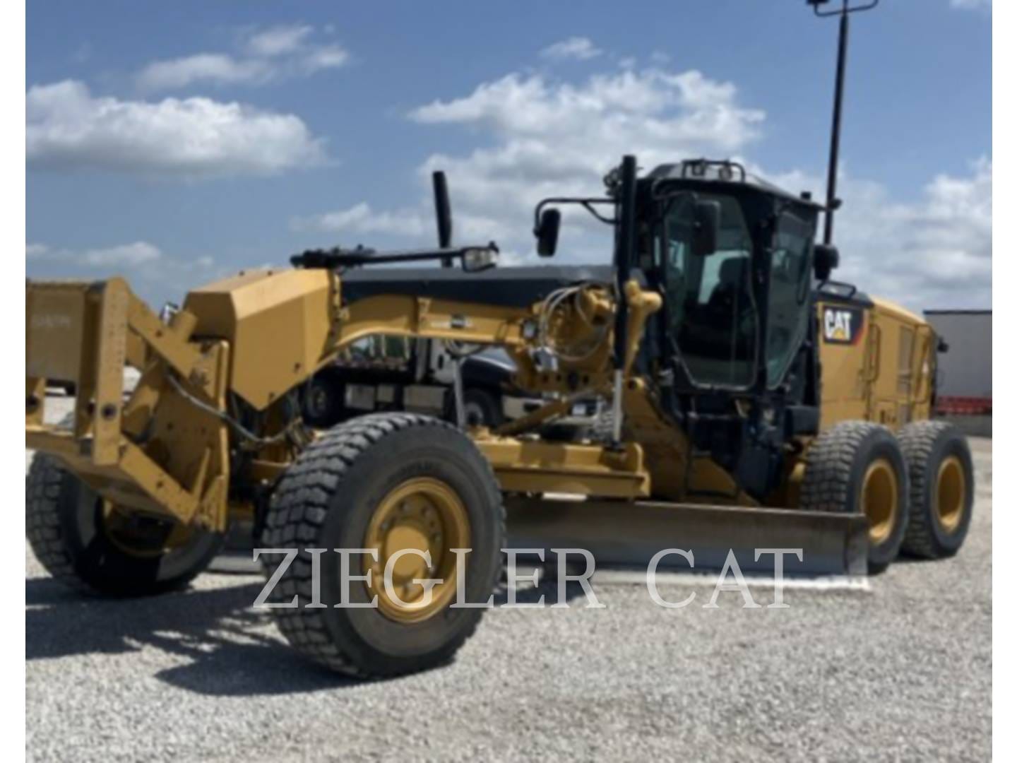 2018 Caterpillar 12M3 AWD Equipment Image0