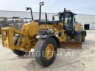 2018 Caterpillar 140M3 Equipment Image0