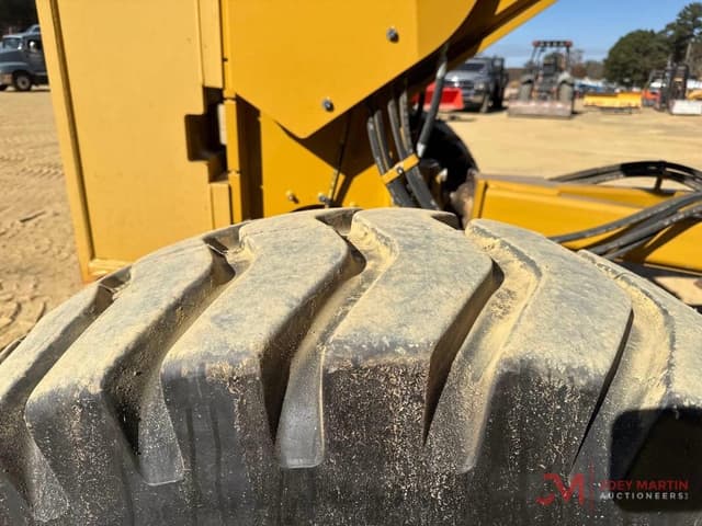 Image of Caterpillar 140M3 equipment image 4