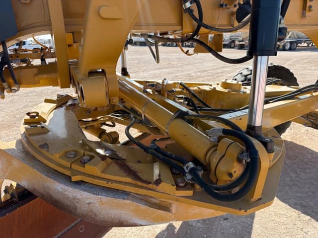 Image of Caterpillar 140M3 equipment image 4