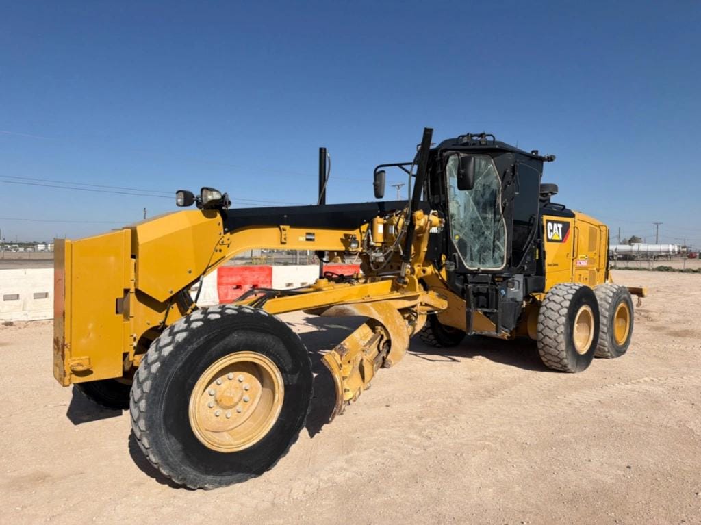 2018 Caterpillar 140M3 Equipment Image0