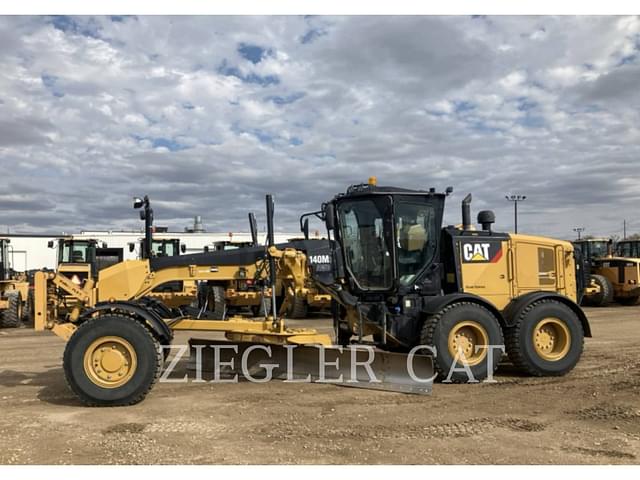 Image of Caterpillar 140M3AWD equipment image 4