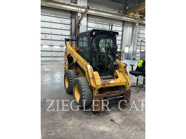 Image of Caterpillar 242D equipment image 2