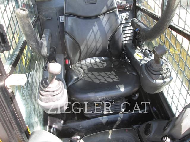 Image of Caterpillar 257D equipment image 4