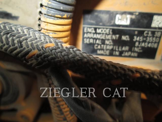 Image of Caterpillar 257D equipment image 3