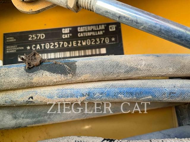 Image of Caterpillar 257D equipment image 3