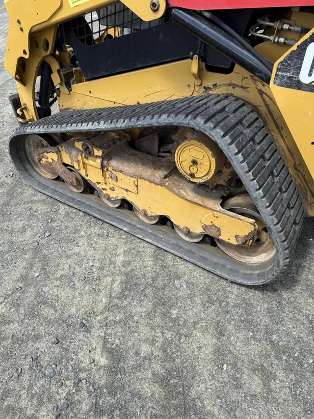 Image of Caterpillar 259D3 equipment image 4