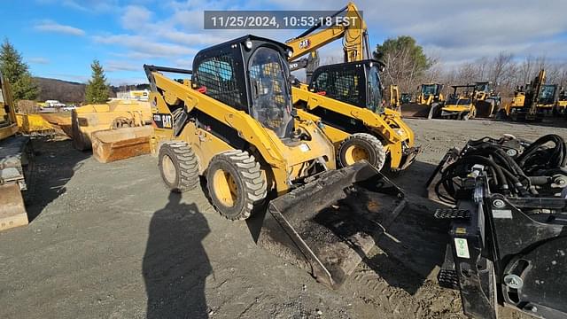 Image of Caterpillar 272D2 equipment image 3