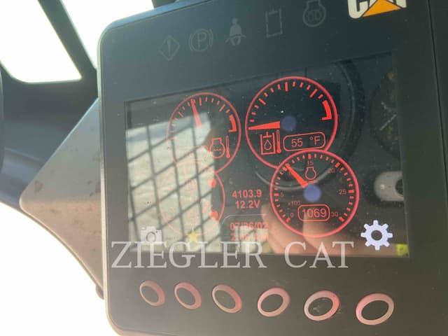 Image of Caterpillar 299D2 equipment image 4