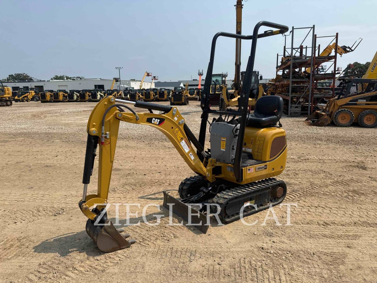 2018 Caterpillar 300.9D Equipment Image0