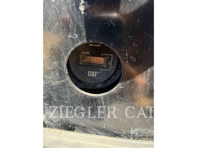 Image of Caterpillar 305.5E2 equipment image 4