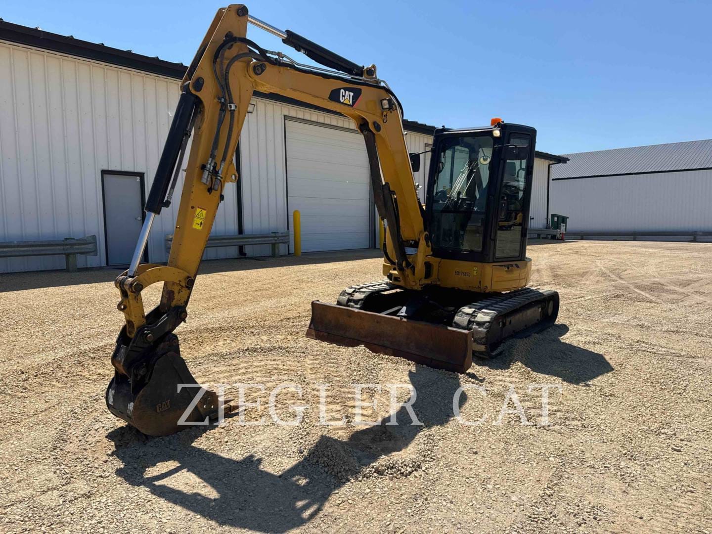 2018 Caterpillar 305.5E2 Equipment Image0