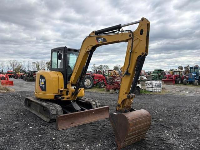 Image of Caterpillar 305.5E2 equipment image 4