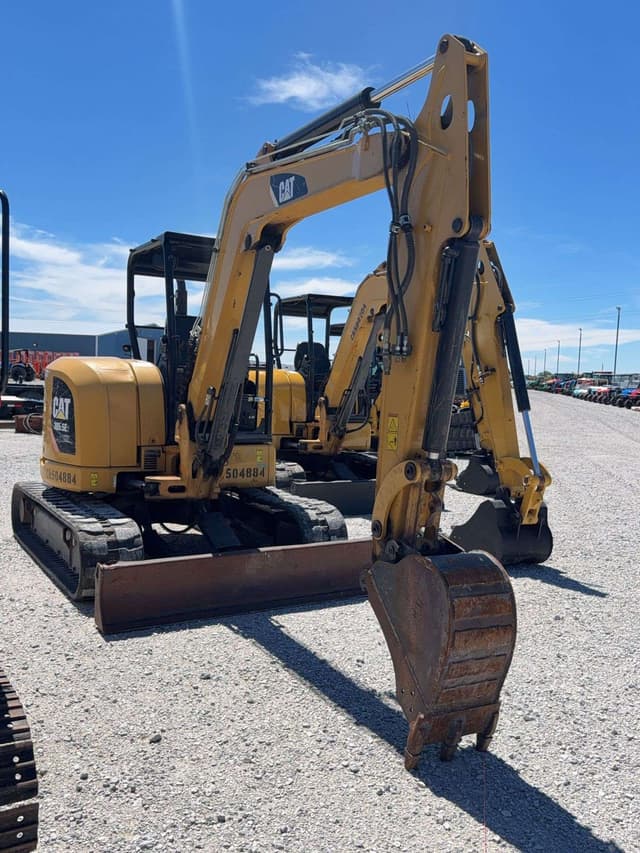 Image of Caterpillar 305.5E2 equipment image 3