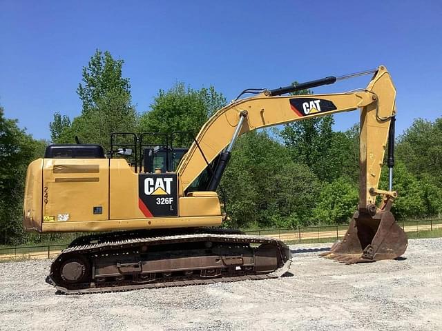 Image of Caterpillar 326F equipment image 4