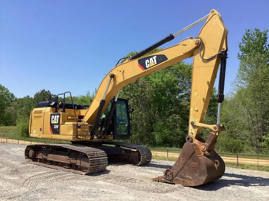 Image of Caterpillar 326F Primary image
