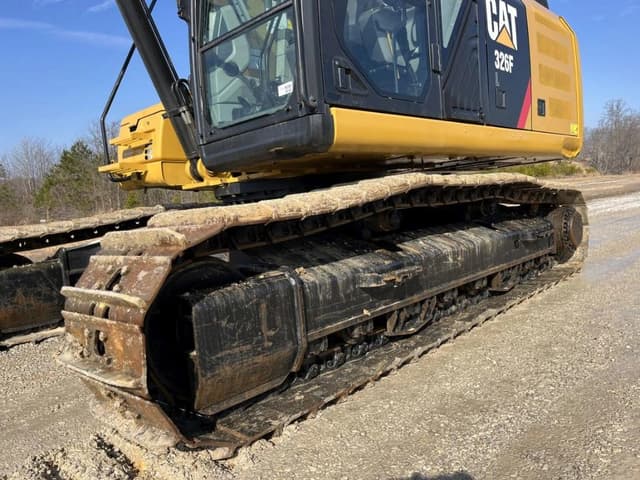 Image of Caterpillar 326FL equipment image 4