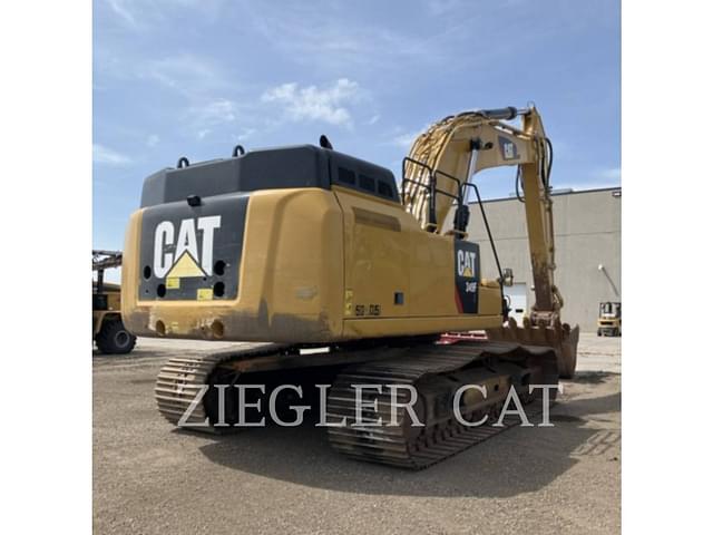 Image of Caterpillar 349FL equipment image 3
