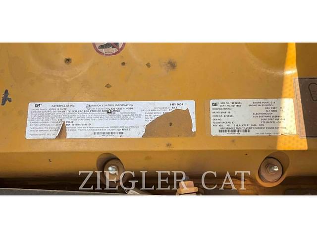 Image of Caterpillar 349FL equipment image 4