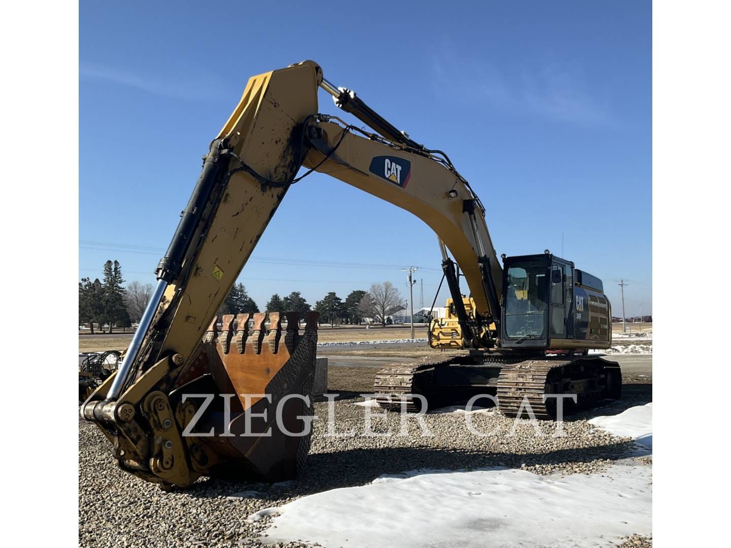 2018 Caterpillar 349F Equipment Image0