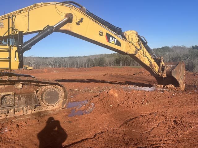 Image of Caterpillar 390FL equipment image 4