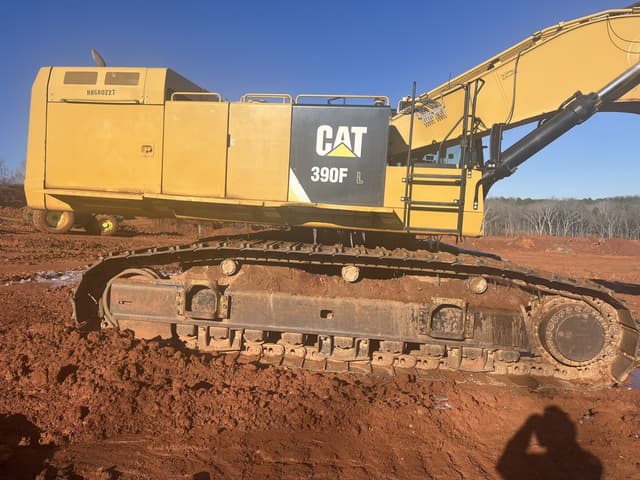 Image of Caterpillar 390FL equipment image 3