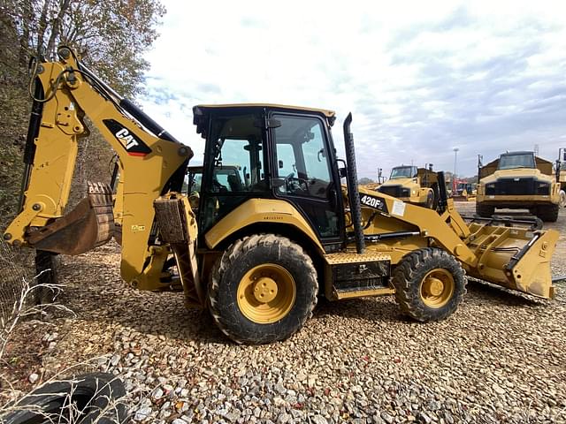 Image of Caterpillar 420F2 equipment image 2