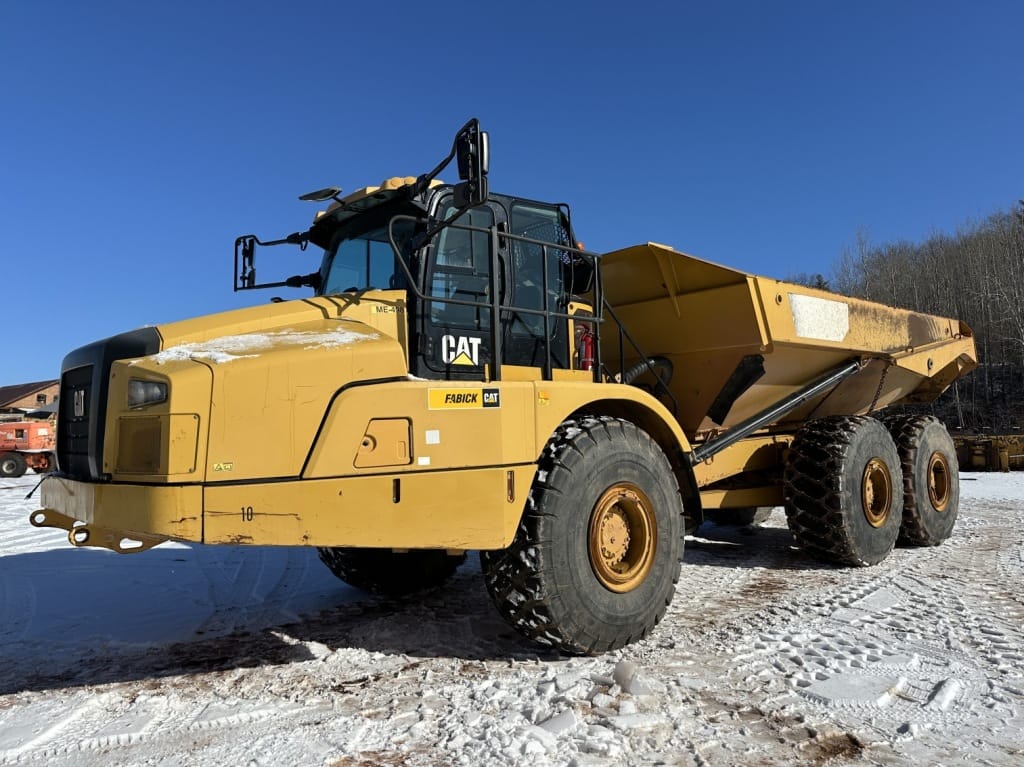 Main image Caterpillar 745